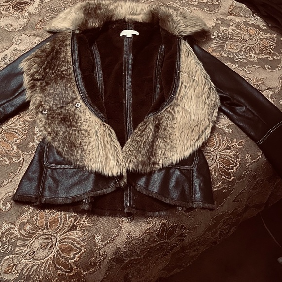 Women’s jacket - Picture 2 of 2